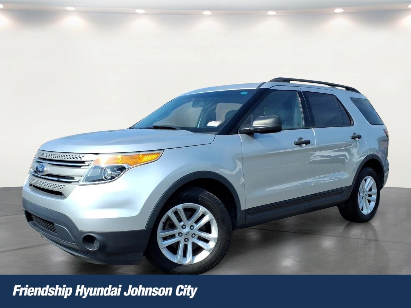 Used 2015 Ford Explorer FWD image 1