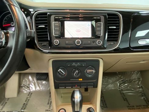 Used 2014 Volkswagen Beetle 2.5 image 29