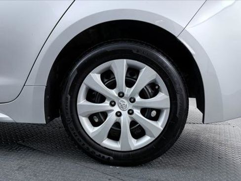 Used 2024 Toyota Corolla LE FWD image 32
