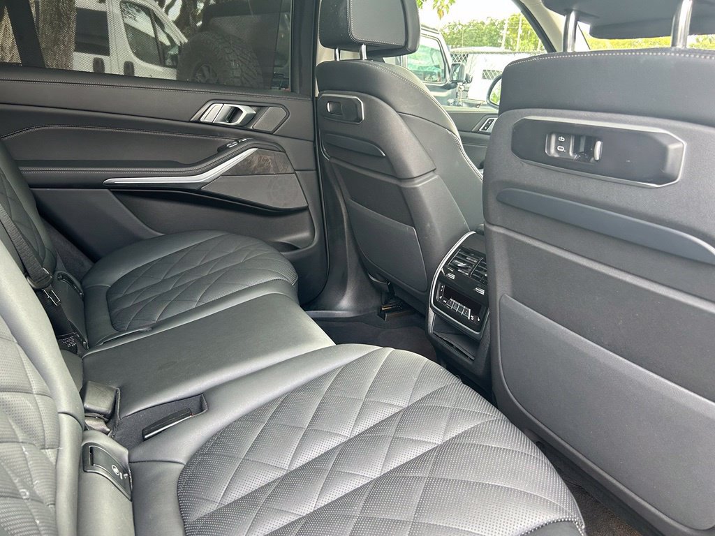 Used 2025 BMW X7 xDrive40i AWD/4WD image 37