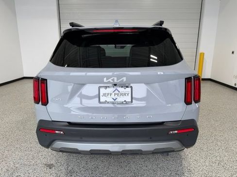 Used 2022 Kia Sorento SX Prestige AWD/4WD image 4