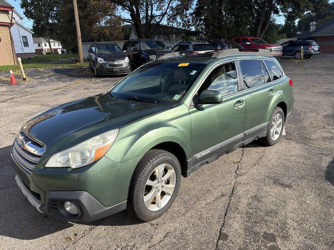 Used 2013 Subaru Outback 2.5i Limited w/ Moonroof Pkg AWD/4WD image 2
