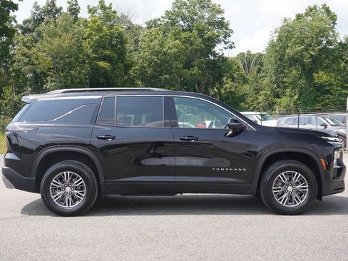 Used 2025 Chevrolet Traverse LT AWD/4WD image 22