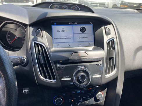 Used 2016 Ford Focus ST w/ Equipment Group 401A FWD image 16