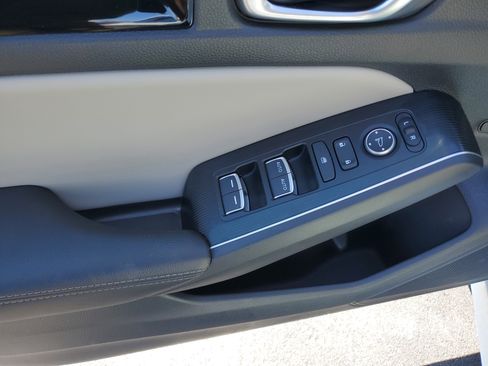 Used 2024 Honda Civic Touring image 18