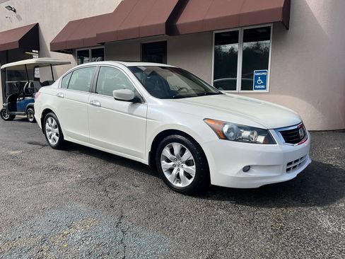 Used 2010 Honda Accord EX-L image 3