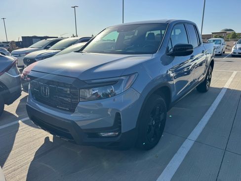 Used 2024 Honda Ridgeline Black Edition image 2