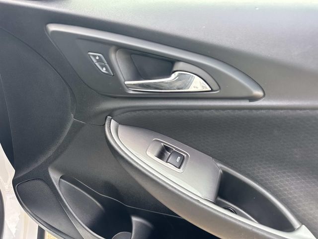 Used 2024 Chevrolet Malibu LT FWD image 18