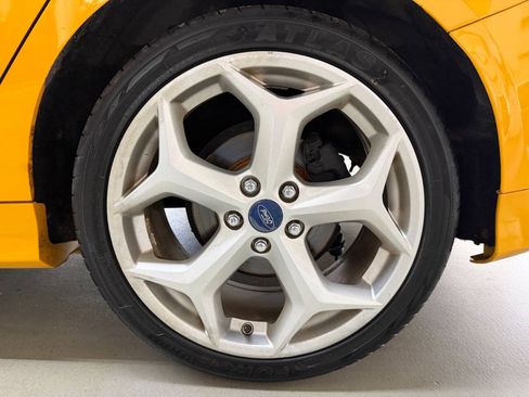 Used 2013 Ford Focus ST FWD image 29