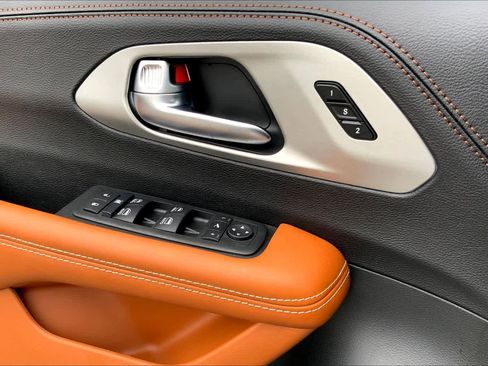 New 2026 Chrysler Pacifica Pinnacle image 17