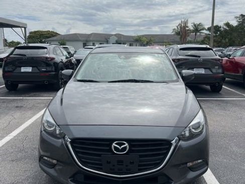 Used 2018 MAZDA MAZDA3 Touring FWD image 2