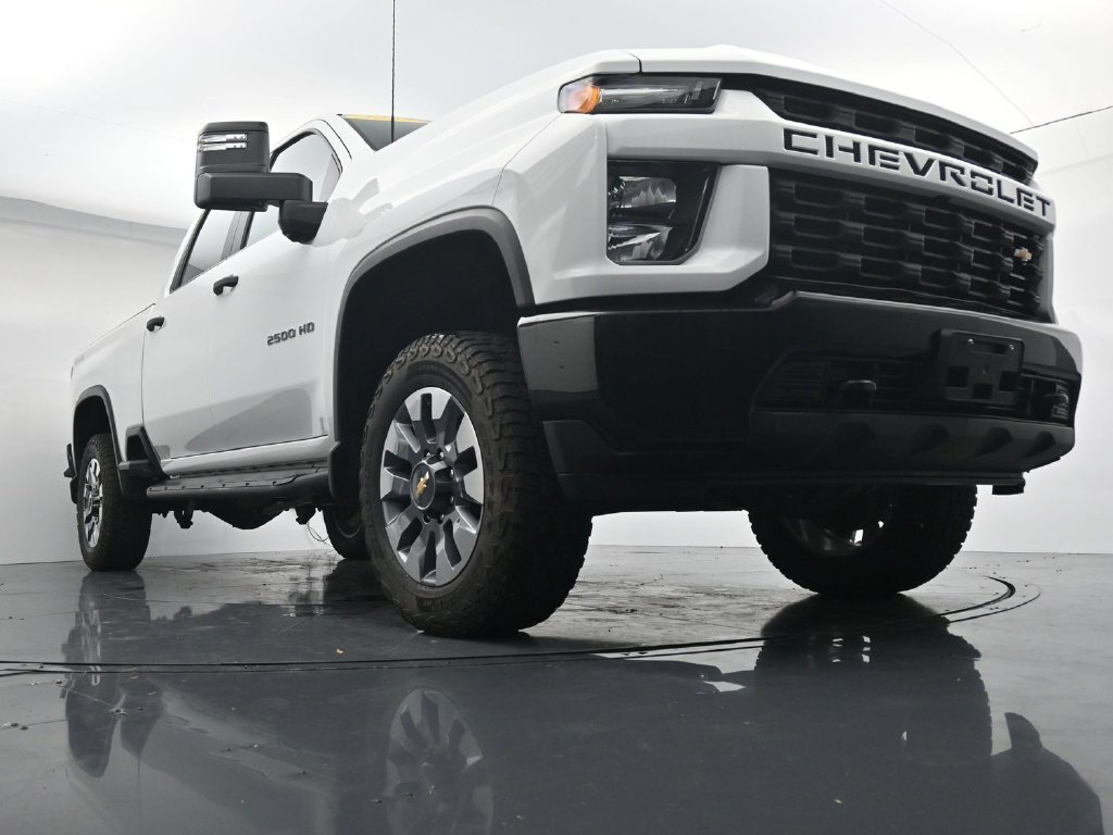 Used 2022 Chevrolet Silverado 2500 Custom w/ Custom Value Package AWD/4WD image 32