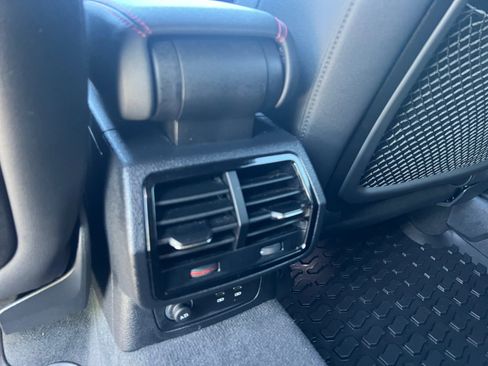 Used 2025 Audi Q3 2.0T Premium Plus w/ Premium Plus Package AWD/4WD image 21