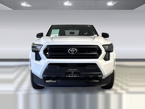 Used 2025 Toyota Tacoma SR RWD image 5