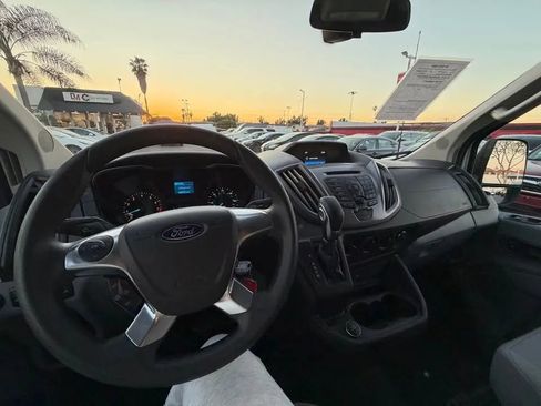 Used 2019 Ford Transit 150 XLT image 10