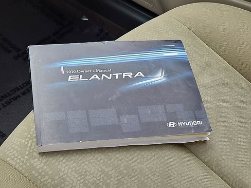 Used 2010 Hyundai Elantra GLS FWD image 24