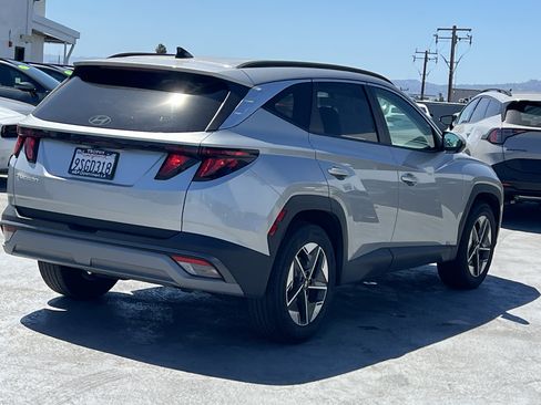 Used 2025 Hyundai Tucson SEL FWD image 7
