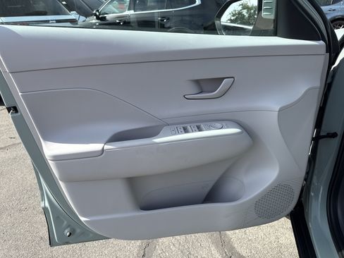 Used 2024 Hyundai Kona SEL FWD image 11