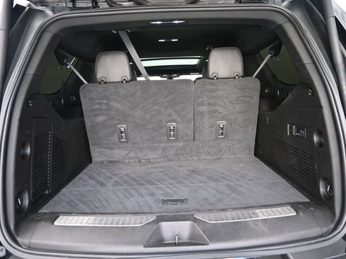 Used 2021 GMC Yukon XL Denali w/ Denali Premium Package image 32