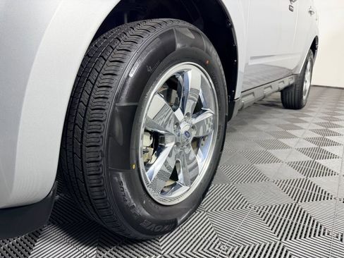 Used 2010 Ford Escape Limited image 11