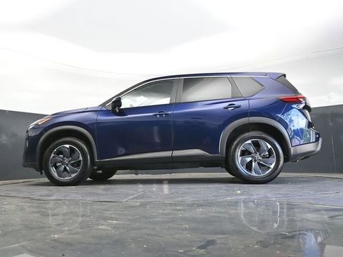 Used 2025 Nissan Rogue SV FWD image 40