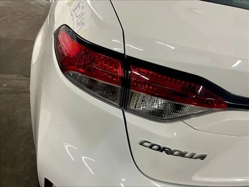 Used 2023 Toyota Corolla LE image 32