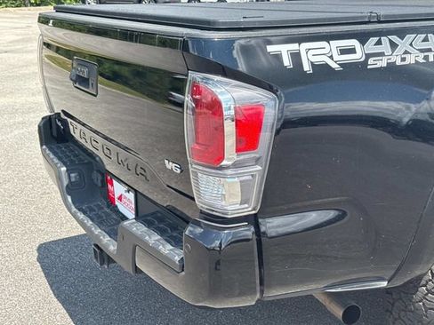 Used 2023 Toyota Tacoma TRD Sport w/ Technology Package AWD/4WD image 12