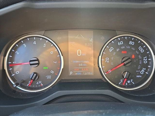 Used 2019 Toyota RAV4 XLE w/ Convenience Package FWD image 11
