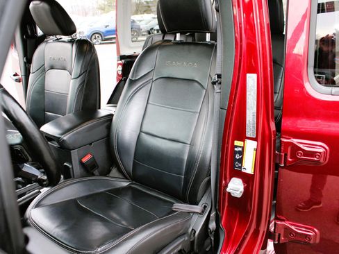 Used 2021 Jeep Wrangler Unlimited Sahara image 12