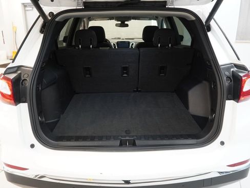 Used 2018 Chevrolet Equinox LT w/ Sun & Infotainment Package image 18