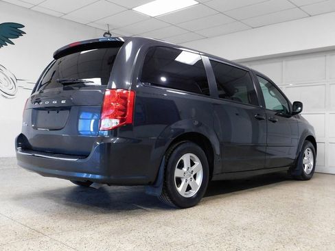 Used 2011 Dodge Grand Caravan SXT image 4