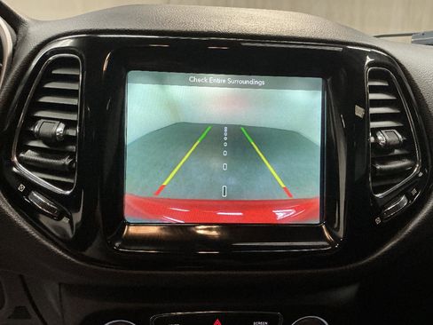 Used 2020 Jeep Compass Latitude image 16