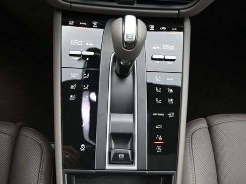 New 2026 Porsche Macan S AWD/4WD image 19