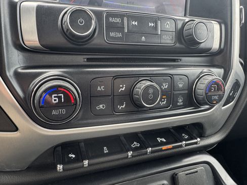 Used 2015 GMC Sierra 2500 SLE w/ SLE Preferred Package AWD/4WD image 32