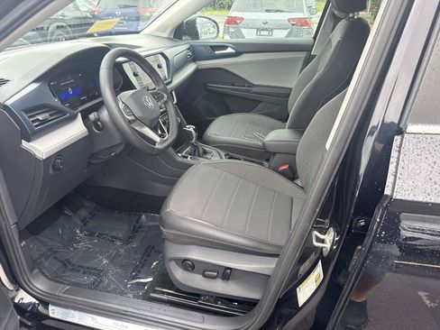 Certified 2024 Volkswagen Taos SE AWD/4WD image 18
