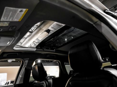 Used 2020 Lincoln Corsair Reserve w/ Equipment Group 201A image 5