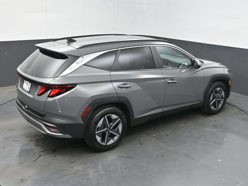 Used 2025 Hyundai Tucson SEL FWD image 38