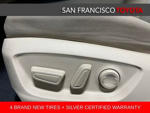 Certified 2018 Toyota Camry LE image 12