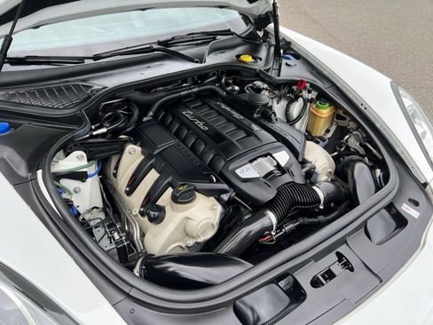 Used 2014 Porsche Panamera AWD/4WD image 15