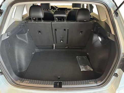 New 2026 Volkswagen Taos SE FWD image 21
