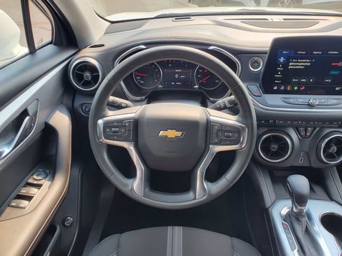 Used 2024 Chevrolet Blazer LT w/ Convenience Package FWD image 17