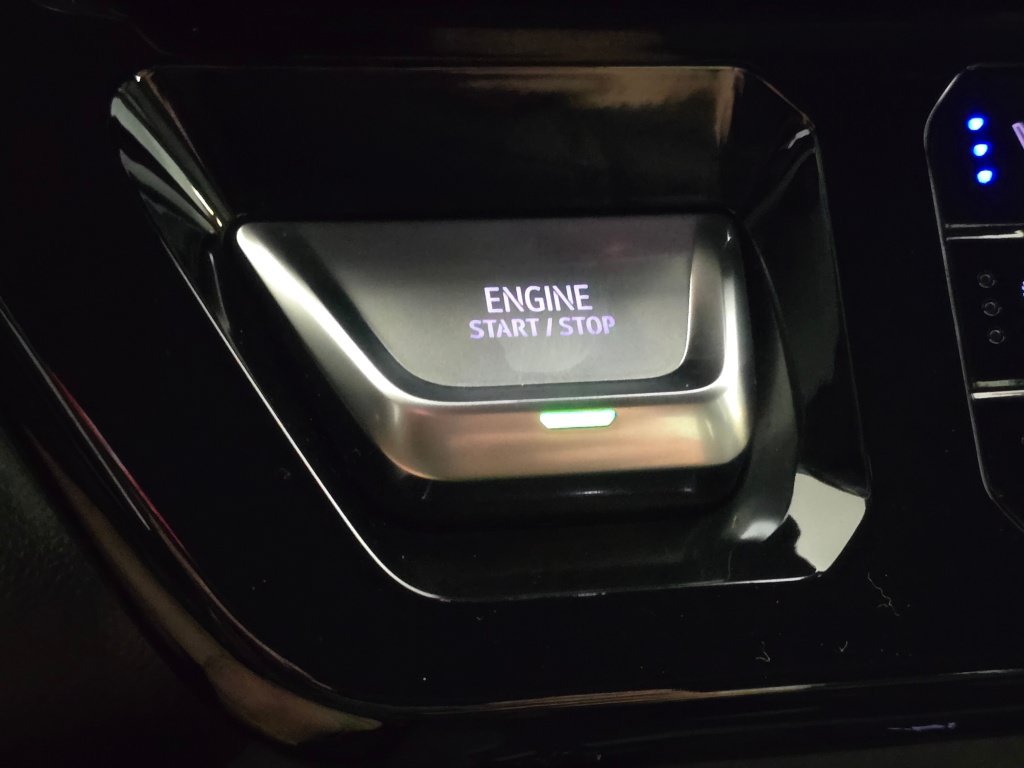 Used 2024 GMC Sierra 1500 AT4 w/ Technology Package AWD/4WD image 44