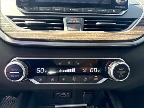 Used 2020 Nissan Altima 2.5 SL FWD image 20