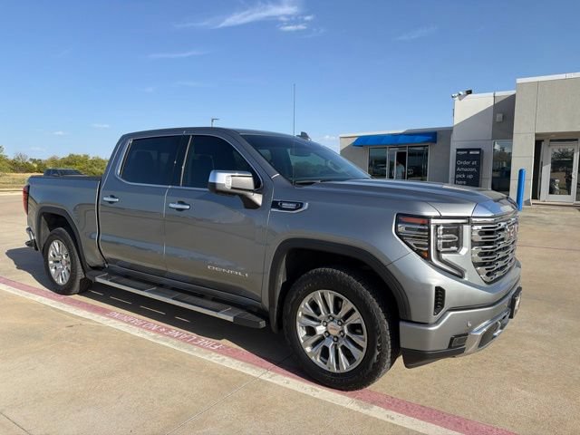 Used 2025 GMC Sierra 1500 Denali AWD/4WD image 2