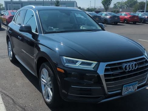 Used 2018 Audi Q5 2.0T Premium Plus w/ Premium Plus Package AWD/4WD image 2