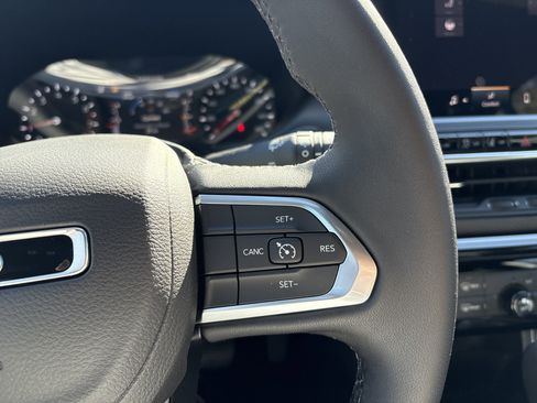 New 2026 Jeep Compass Latitude image 25