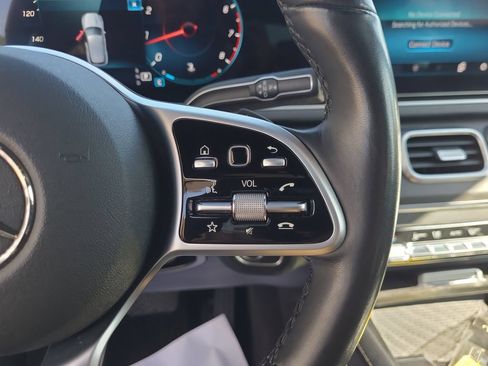 Used 2021 Mercedes-Benz GLE 350 4MATIC image 31