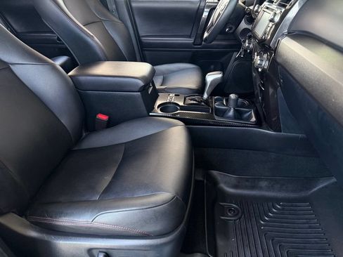 Used 2019 Toyota 4Runner TRD Off-Road Premium AWD/4WD image 24