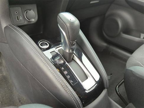 Certified 2020 Nissan Kicks SR image 27