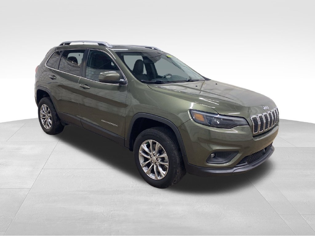 Used 2021 Jeep Cherokee Latitude Lux w/ Sun & Sound Group AWD/4WD image 2
